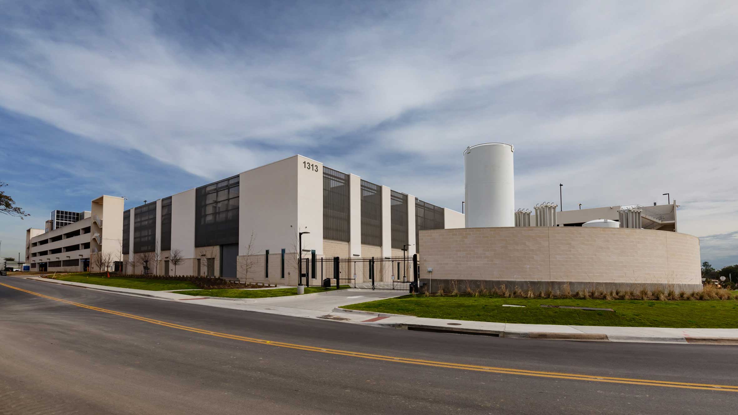 exterior of the Baylor Scott and White Irving expansion